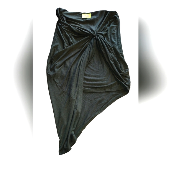 Charlotte Russe Knotted skirt - Picture 1 of 1